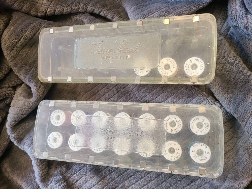 Set 2x vintage 1940s Tidee Maid thread plastic box / holder w/17 partial spools